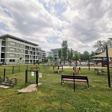 Vízpart Honvéd Apartman Balatonlelle Kültér fotó