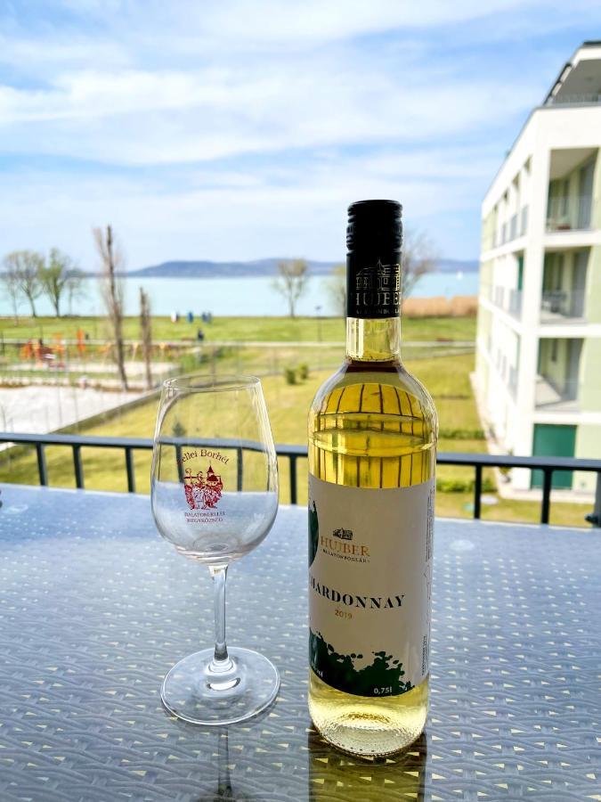 Vízpart Honvéd Apartman Balatonlelle Kültér fotó