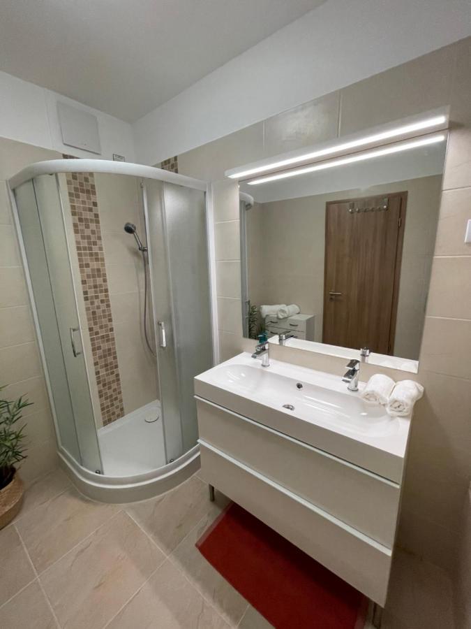 Vízpart Honvéd Apartman Balatonlelle Kültér fotó
