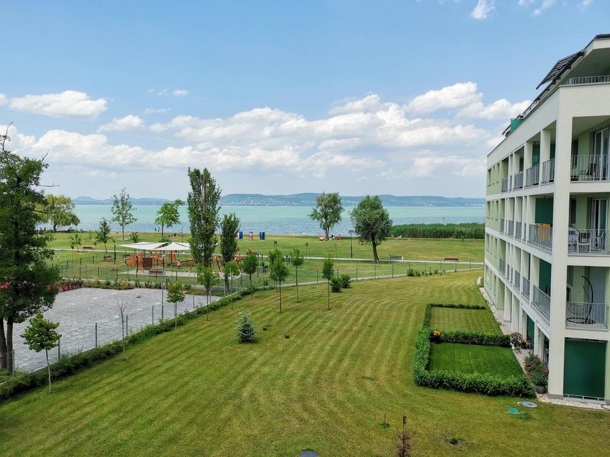 Vízpart Honvéd Apartman Balatonlelle Kültér fotó